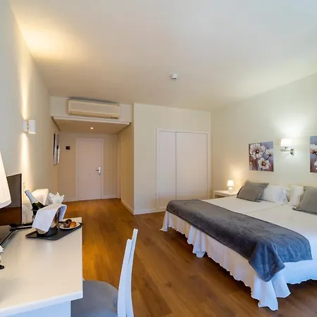 Hotel La Mota By Punta25 Group 3*