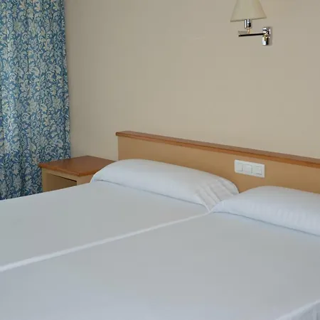 Hotell La Mota By Punta25 Group 3*