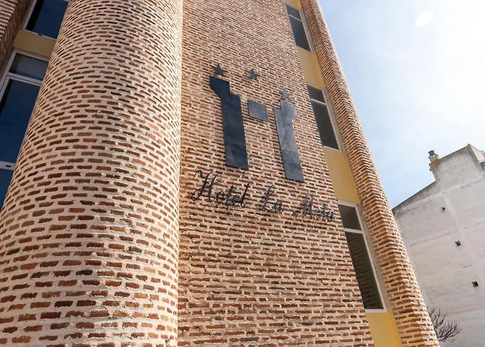 La Mota By Punta25 Group 3*